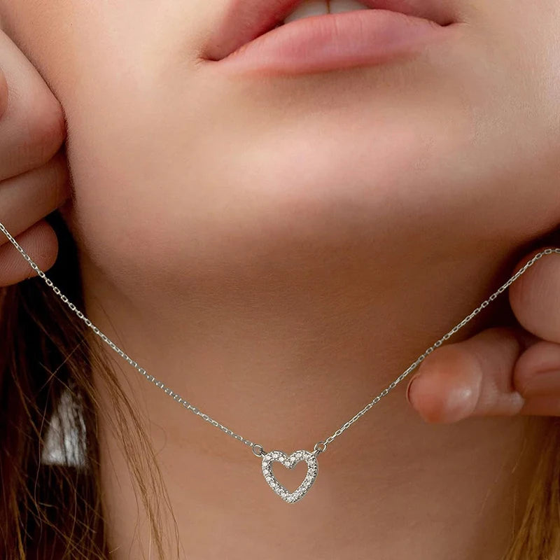 Collier Pendentif Cœur Zirconium – Femme